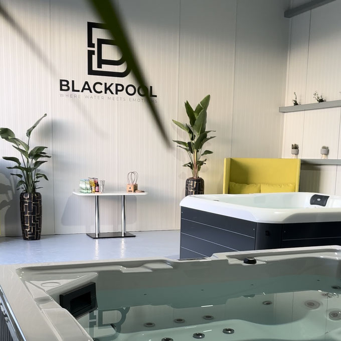 Outdoor Whirlpools von BlackPool