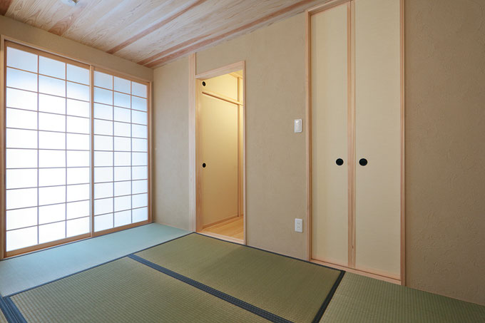 1階には和室を設けて落ち着いた雰囲気に