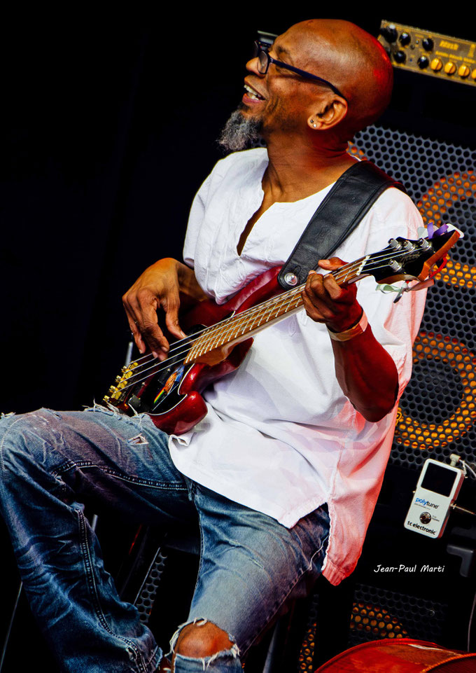 Reggie Washington. "Black Lives, from Generation to Generation". La Défense Jazz Festival . June 2025