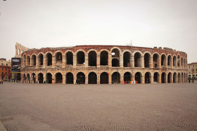 Verona vista dalle colline di San Mattia.