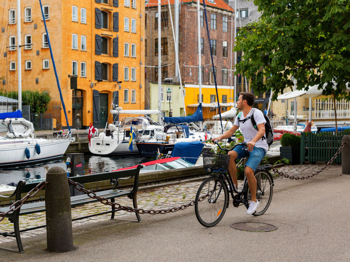 Leiht euch ein Fahrrad und erkundet die Stadt auf zwei Rädern