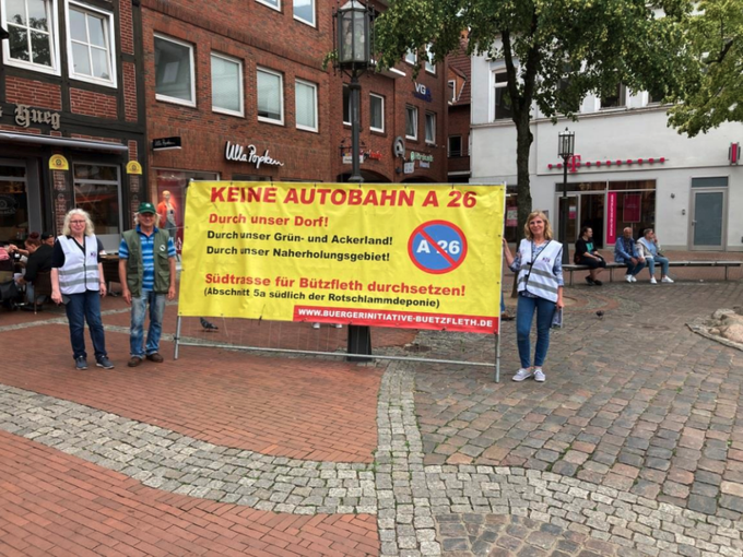 Foto: Jan Witt, BI Bützfleth: Aktivisten des banachbarten Standes A20-Nie tauschten sich mit der BI Bützfleth aus. A20-Nie steht für einen Stop der gesamten  Weiterplanung der A20/A26. Den Austausch wird man fortsetzen.