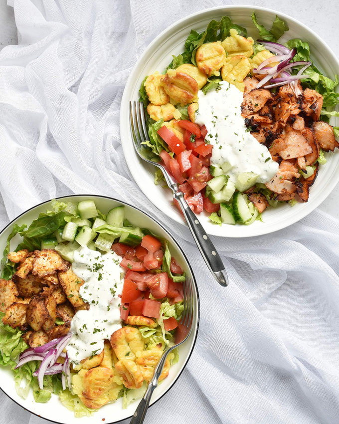 Maultaschen Salat mit Joghurt Honig Senf Dressing Rezept