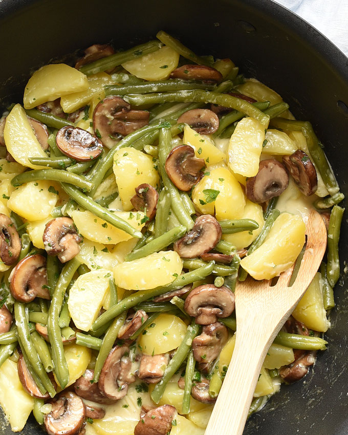 Kartoffelpfanne mit Bohnen und Pilzen in einer cremigen Soße, vegetarisch, Thermomix