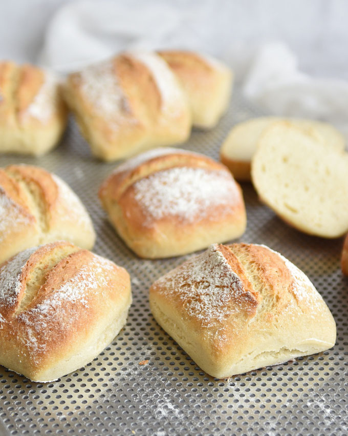 Quark-Sonntagsbrötchen ohne Aufwand und über Nacht, Rezept z.B. für Thermomix