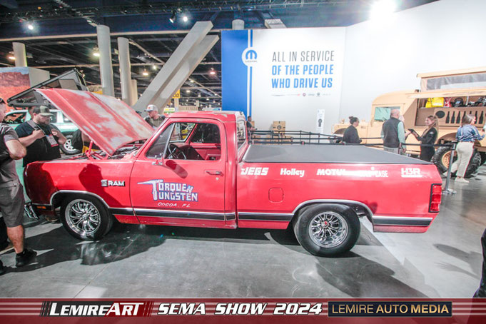 Dodge RAM D150 1987 au SEMA 2024