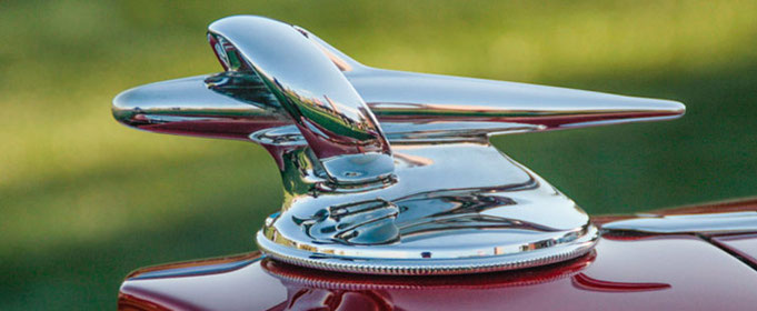 Un bouchon de radiateur décoratif d'une packard @ Las Vegas Concours 2024