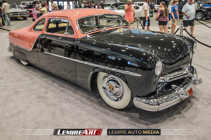 LA FORD CUSTOM 1950 DE BILL JAGENOW : UNE BEAUTÉ NOIR ET SAUMON QUI FAIT SENSATION au Syarcuse Nationals 2024