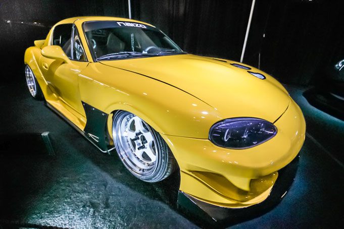 Une Mazda Miata 2003 de la Zone Performance du Salon de l'Auto de Montréal 2025