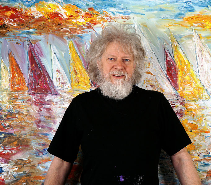 the artist Peter Nottrott with his painting Summer Sailing Impressions XL 6
