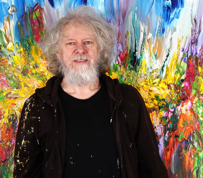the artist Peter Nottrott with his painting Sunny Summer Day L 6