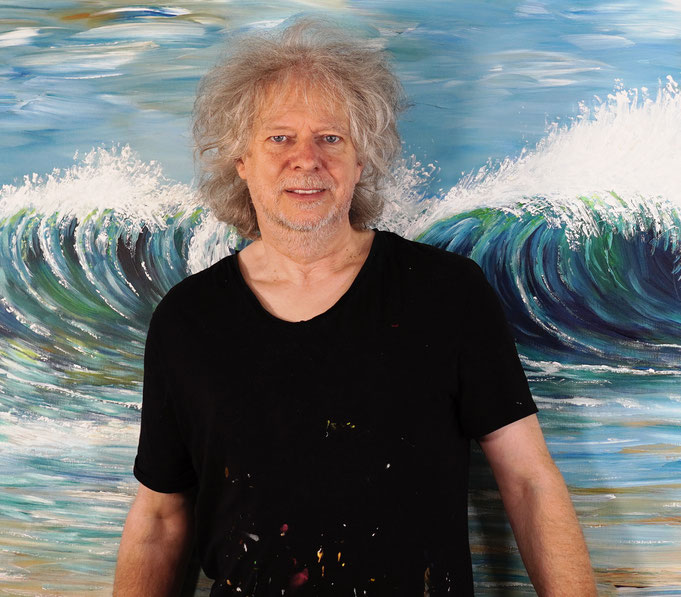 ... just finished painting: Peter with Seascape Breaking Waves XL 6 