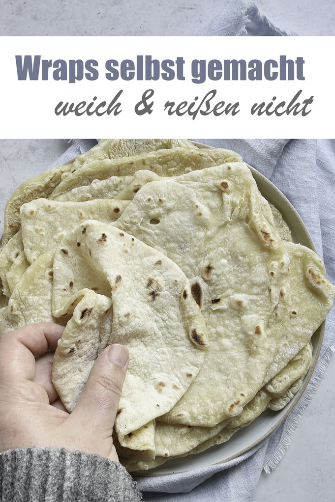 Wraps selbst gemacht ähnlich wie Tortilla Wraps aber formbar ohne, dass sie reißen, Teig aus dem Thermomix aus Mehl, Wasser, Salz und etwas Öl, in der Pfanne gebacken