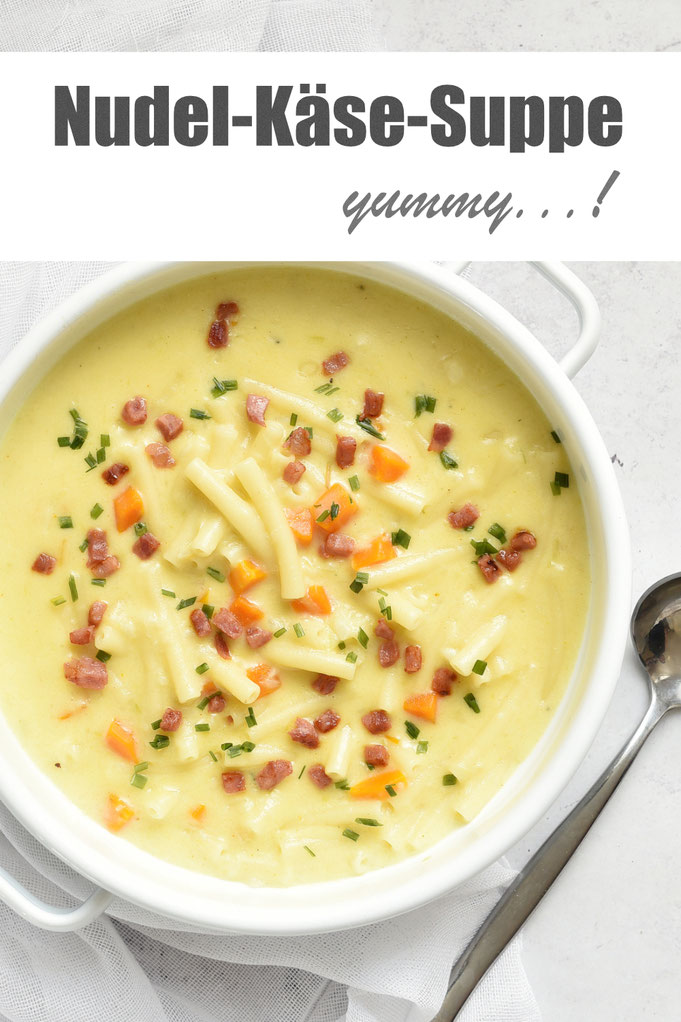 Nudel-Käse-Suppe mit Schmelzkäse und Speckwürfeln oder Veggie-Schinkenwürfeln, Thermomix-Rezept, Familienküche, schnell und einfach