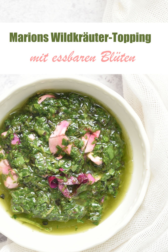 Marions Wildkräuter-Topping mit essbaren Blüten, zum Dippen mit Baguette oder als Topping auf Käse, Hummus etc. Thermomix