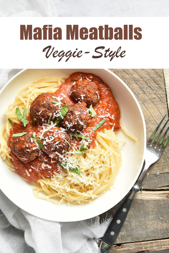 Mafia Meatballs als vegetarische Version mit leckeren, bissfesten Bällchen mit Champignons, Haferflocken und Käse, in einer pikanten Tomatensoße, mit Spaghetti, Airfryer und Thermomix, einfache und leckere Rezepte für die ganze Familie