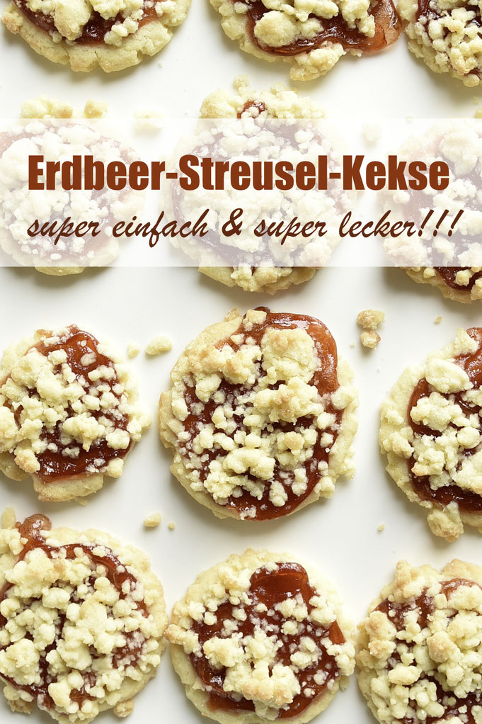 Erdbeer-Streusel-Kekse, super einfach und super lecker, Teig wird nicht ausgerollt, sondern Kugeln platt gedrückt, dann Marmelade auf die Teiglinge, dann Streusel, dann backen, einfach und unkompliziert, Teig und Streusel mit dem Thermomix gemacht