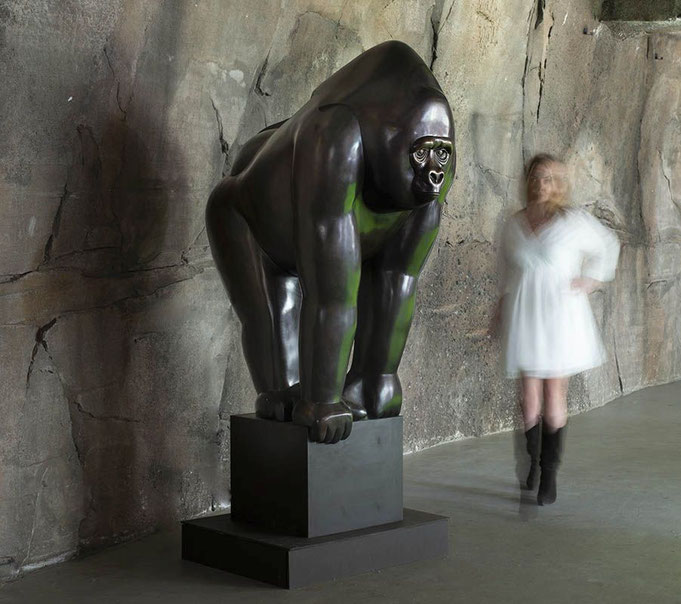 Bronze Gorilla (Big Good Gorilla) by Frans van Straaten