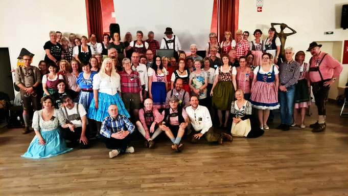 Vielen Dank an die Donkey Dancers für die Zurverfügungstellung des Gruppenfotos für unsere Homepage!