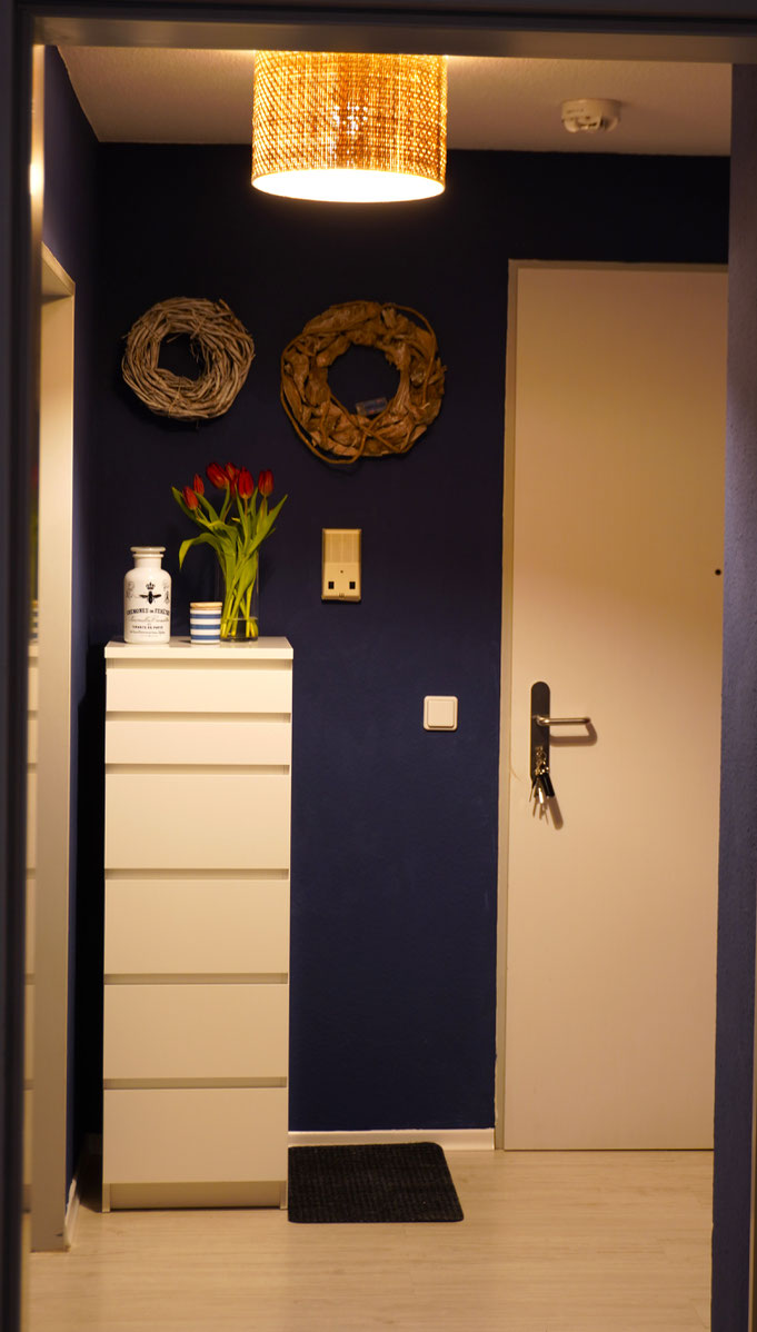 Blick vom Wohnzimmer in den Flur
