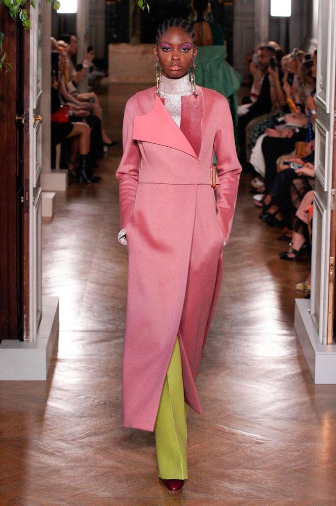 Défilé haute couture automne-hiver 2019-2020 Valentino. (Photo : Alessandro Lucioni)