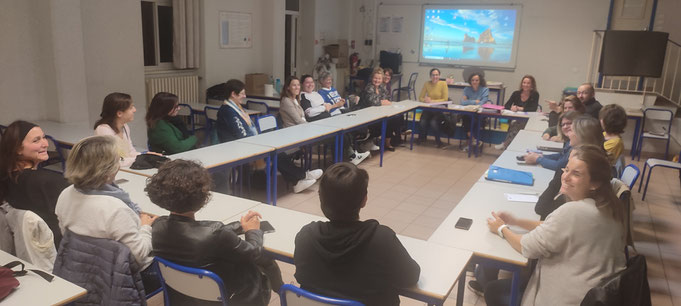 Assemblée générale de l'association des parents d'élèves (jeudi 6 octobre 2022). Grand merci à tous les participants !