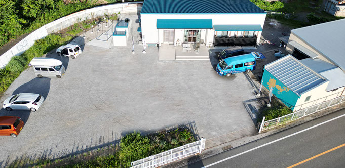 2024年3月　海宿よかよかを新築Open！目の前に海があり夕日を眺められる宿です。