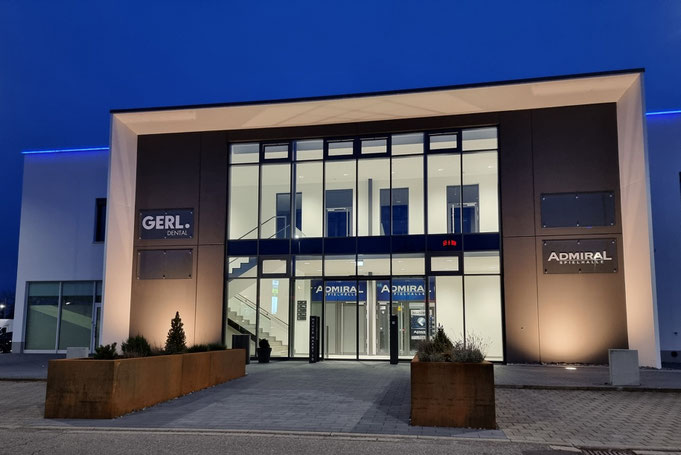 Geschäftshaus Späth, Villingen-Schwenningen, Neuer Markt 10, Gewerbegebiet, Garten-Center, Zoo Markt, Oni & Lu