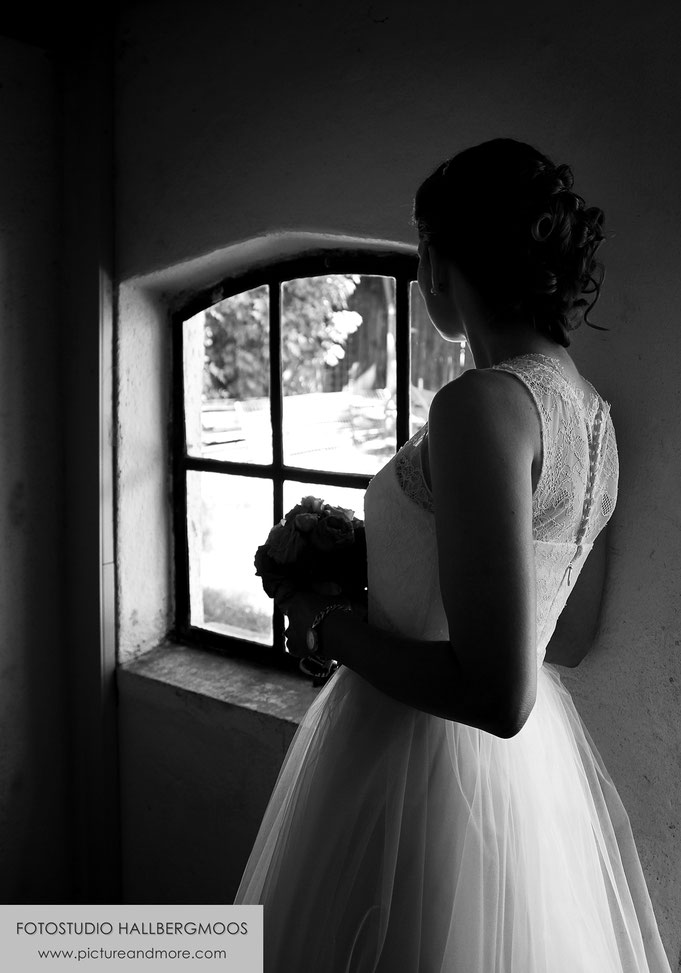 Hochzeitsfotografie - copyright by Fotostudio Hallbergmoos Iris Besemer - www.pictureandmore.com