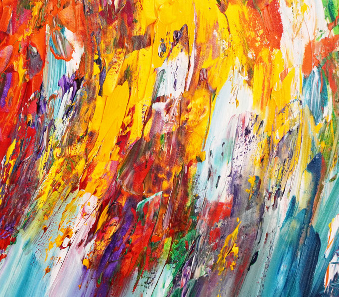 Detail des abstrakten Gemäldes. Rot buntes, detailliertes Acrylbild auf Leinwand 