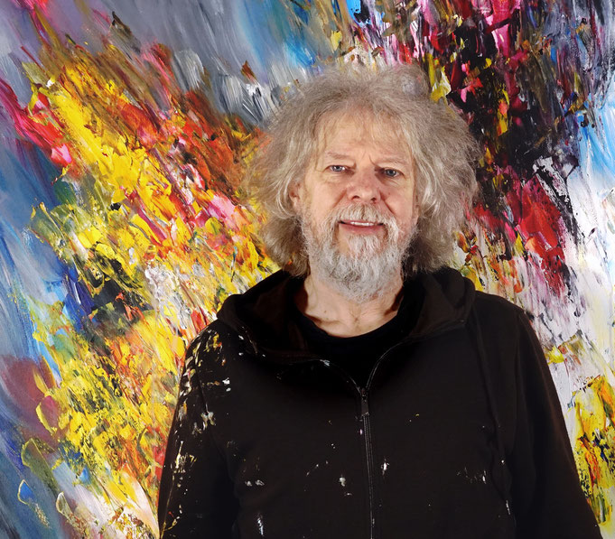 ... gerade fertig gemalt: Peter Nottrott mit Magnificent Day XL 4
