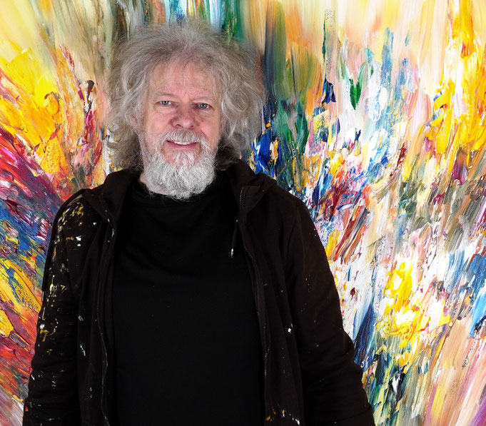 ... gerade fertig gemalt: Peter Nottrott mit Colour Energy XL 1