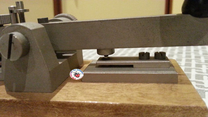 Hasler 3 terminal telepraph key - particular of the silenced electrical system contact