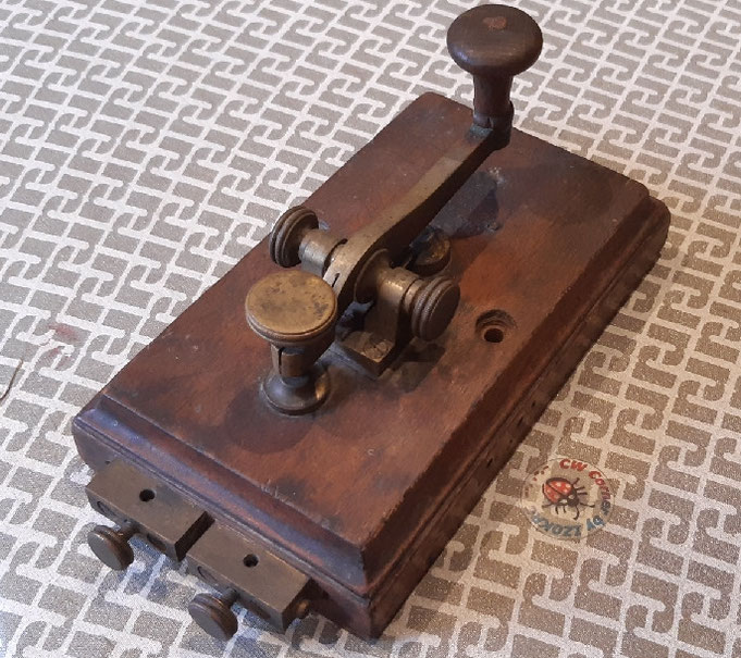 Camelback key Deckert und Homolk