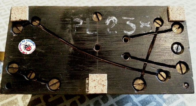 Swedish optical telegraph key  - particular of underbase electrical contact 