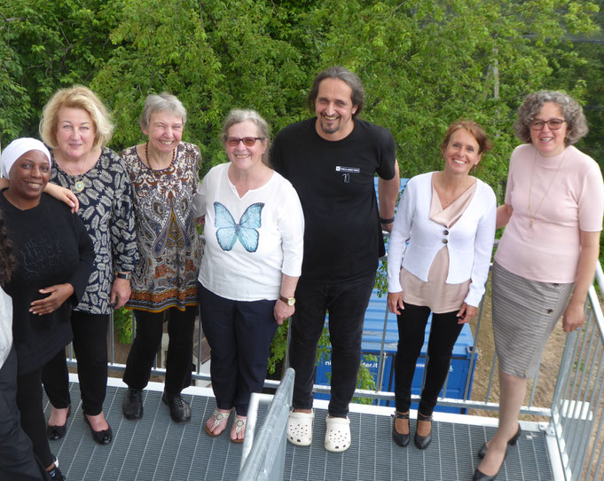 v.l.n.r. Josette Elombo, Edith Schwab, Evelyne Martin, Ida Lanbacher, Martin Hagmann, Astrid Ceol, Josefa Brugger 