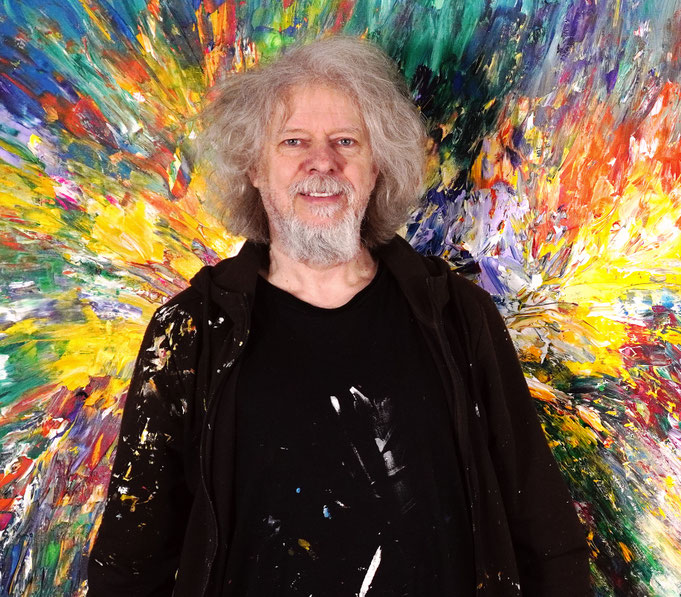 ... gerade fertig gemalt: Peter Nottrott mit Celebrate The Life XXL 1