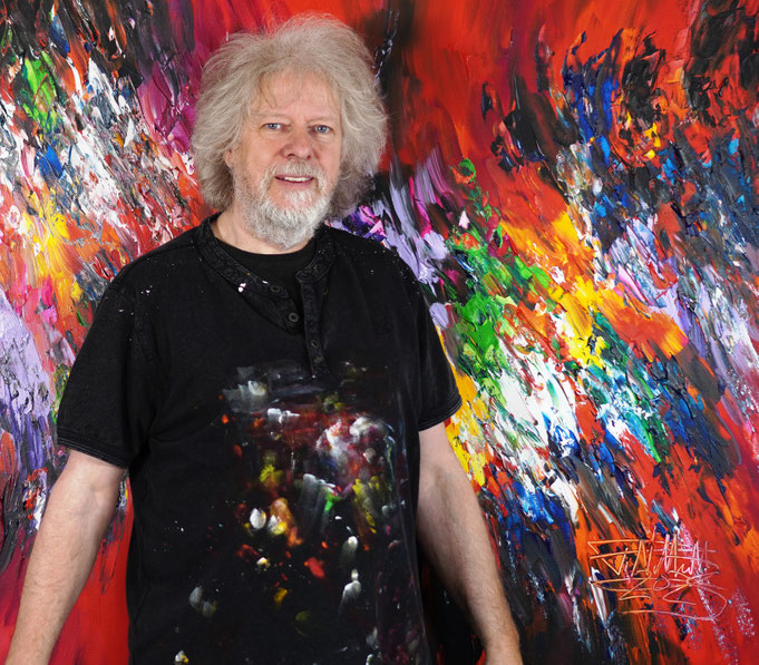 ... gerade fertig gemalt: Peter Nottrott mit Red Daydream XXL 3