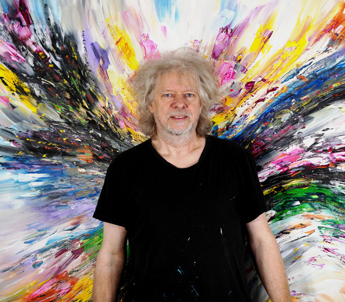.. gerade fertig gemalt: Peter Nottrott mit Energy Wings XXXL 2