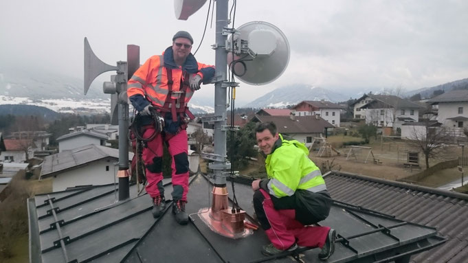 die beiden Monteure Alex & Christian nach getaner Arbeit