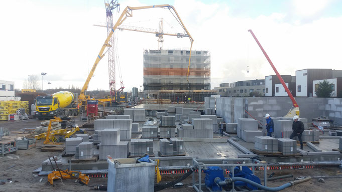Ruwbouw van het project "Kasteeltorens" Oegstgeest.