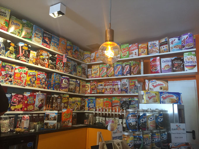 Flakes Corner in Koeln - Muesli Fruehstueck mal anders - über 100 verschiedene Müsli-Sorten