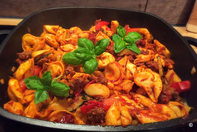 Schnelle Tortellini Pfanne | Fertig in 20 Minuten mit Hackfleisch