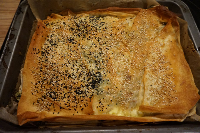Rezept - Boerek im Blech - Tepsi Boeregi - mit 2 Fuellungen - Kaese und Hackfleisch
