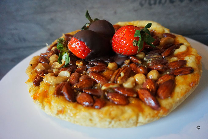 einfache Schoko Nuss Tarte l Schoko Nuss Kuchen mit weisser Schokolade