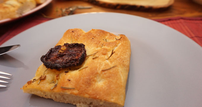 Antipasti aus Soller Mallorca l Low Carb Focaccia ohne Mehl mit Mandeln