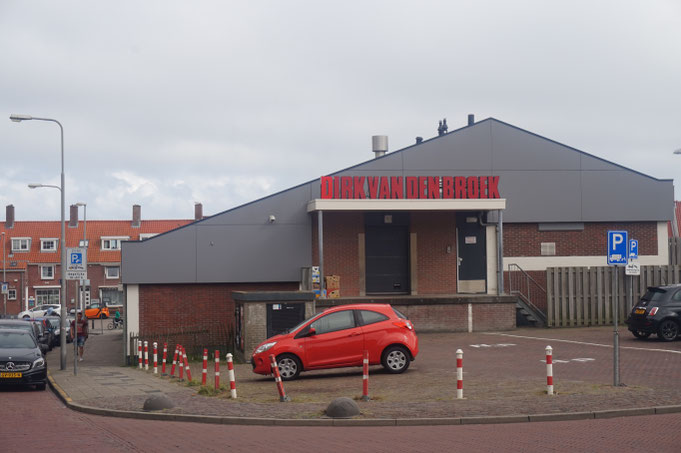 DIRK VAN DEN BROEK - der Supermarkt in Zandvoort