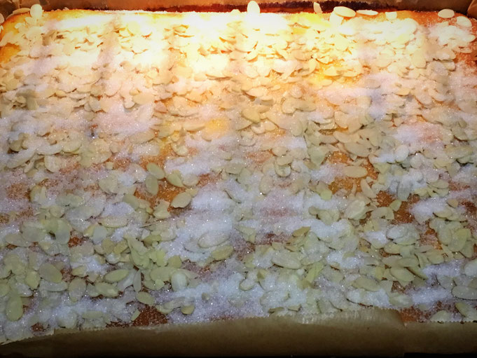original Rezept fuer ein Blech Dresdner Eierschecke l Rezepte aus dem Osten