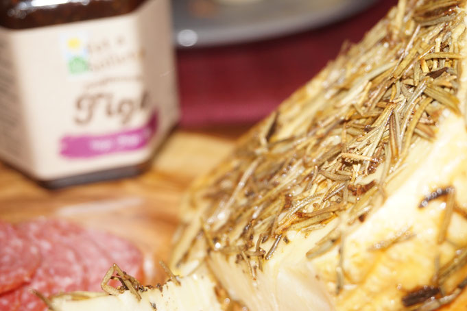 Antipasti aus Soller Mallorca l Low Carb Focaccia ohne Mehl mit Mandeln