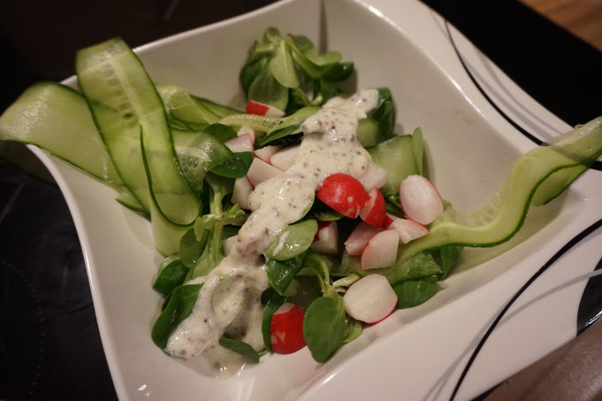 Rezept raffinierter Salat mit Radieschen und Joghurt Senf Dressing